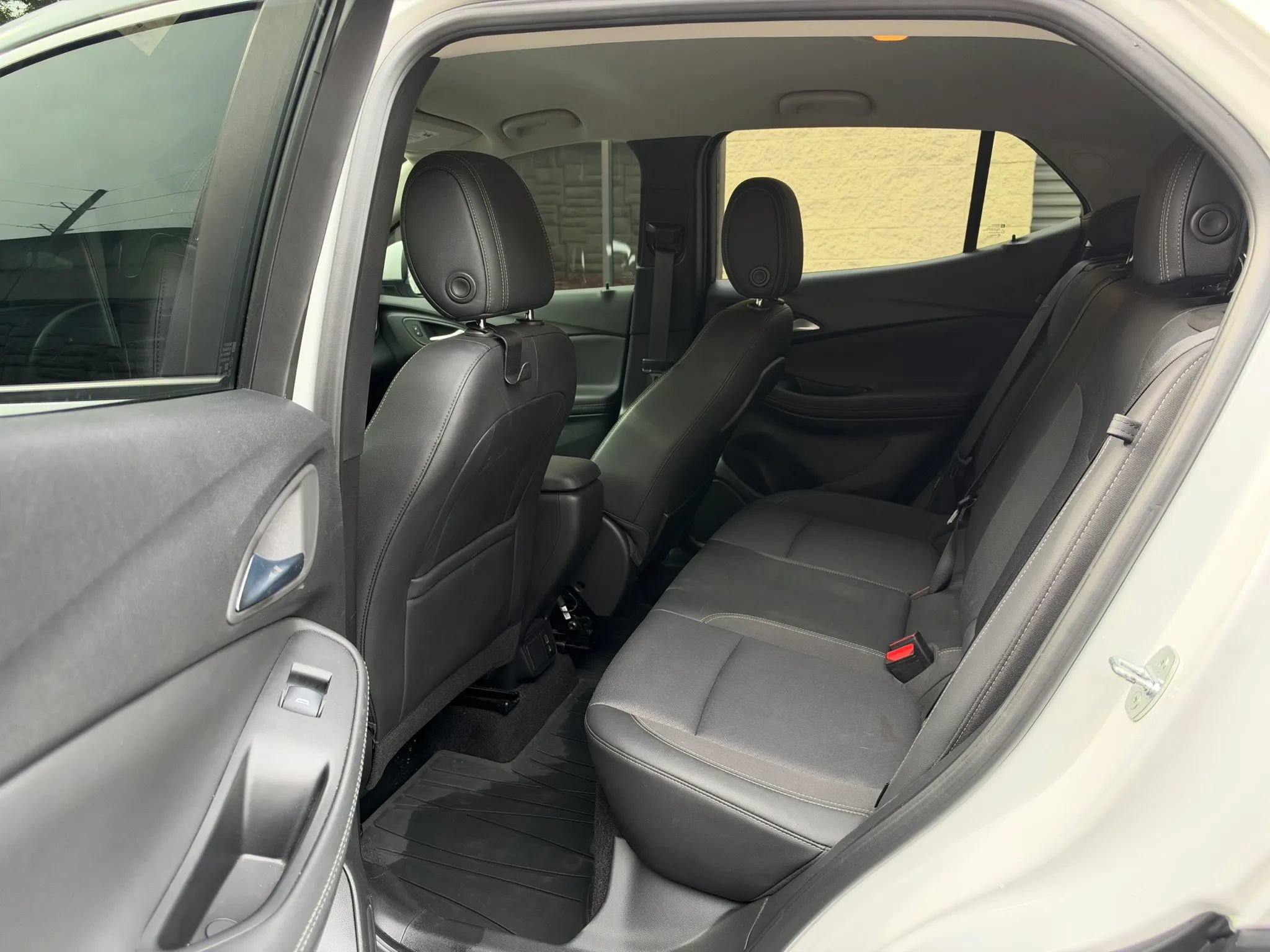 Used 2021 Buick Encore GX Preferred FWD image 29