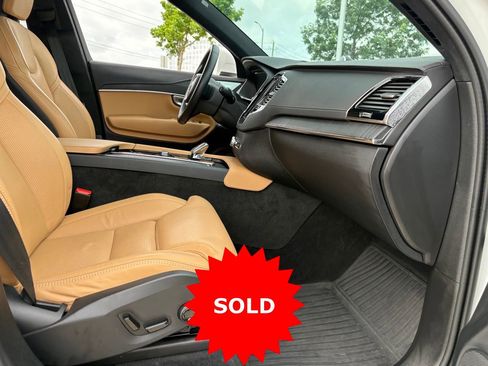 Certified 2024 Volvo XC90 T8 Ultimate w/ Lounge Package AWD/4WD image 36