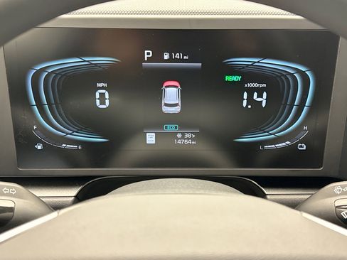 Used 2023 Kia Niro LX image 13