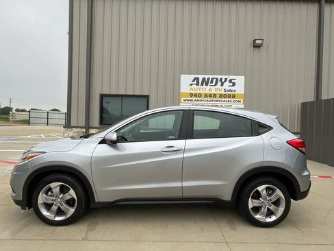 Used 2020 Honda HR-V LX image 8
