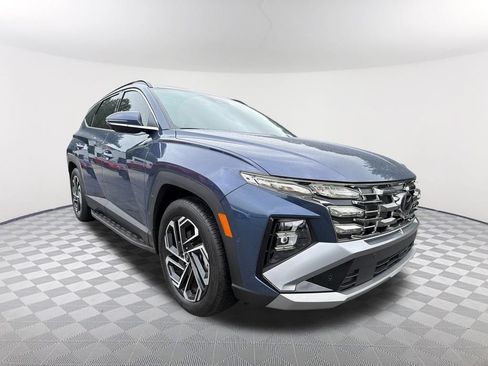 Used 2025 Hyundai Tucson Limited FWD image 3