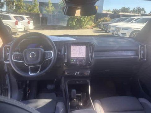 Used 2023 Volvo XC40 Recharge Core w/ Protection Package Premier AWD/4WD image 4