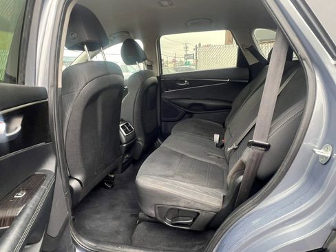 Used 2020 Kia Sorento L image 27