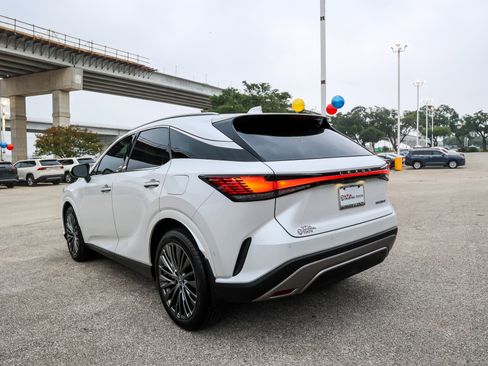 Used 2024 Lexus RX 350 w/ Convenience Package FWD image 9