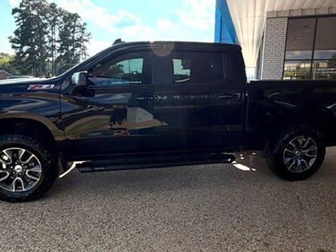 Used 2022 Chevrolet Silverado 1500 RST AWD/4WD image 4