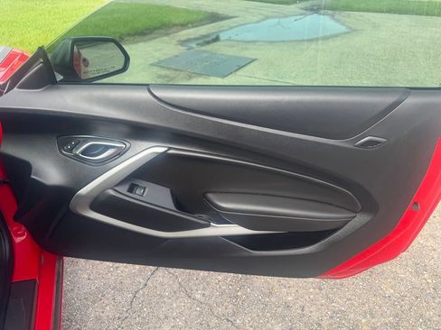 Used 2018 Chevrolet Camaro SS RWD image 11