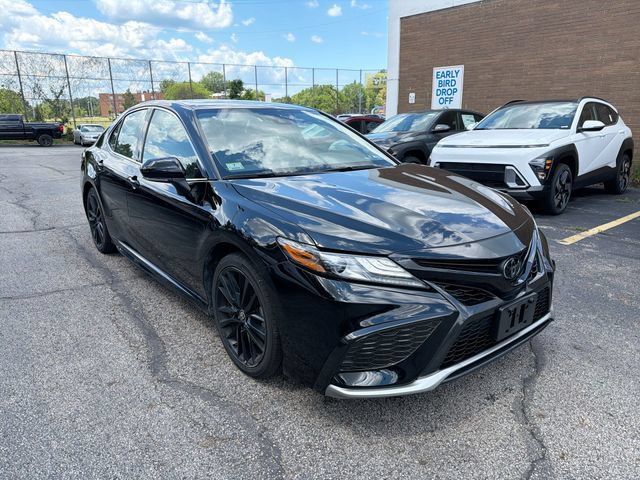 Used 2023 Toyota Camry XSE FWD image 11