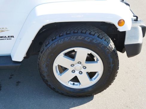 Used 2012 Jeep Wrangler Unlimited Sahara w/ Dual Top Group image 9