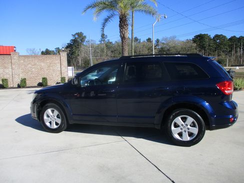Used 2017 Dodge Journey SXT w/ Comfort/Convenience Group image 3