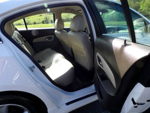 Used 2013 Chevrolet Cruze LT w/ Enhanced Safety Package image 19