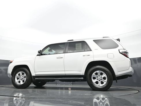 Used 2023 Toyota 4Runner SR5 Premium w/ Moonroof Package RWD image 29