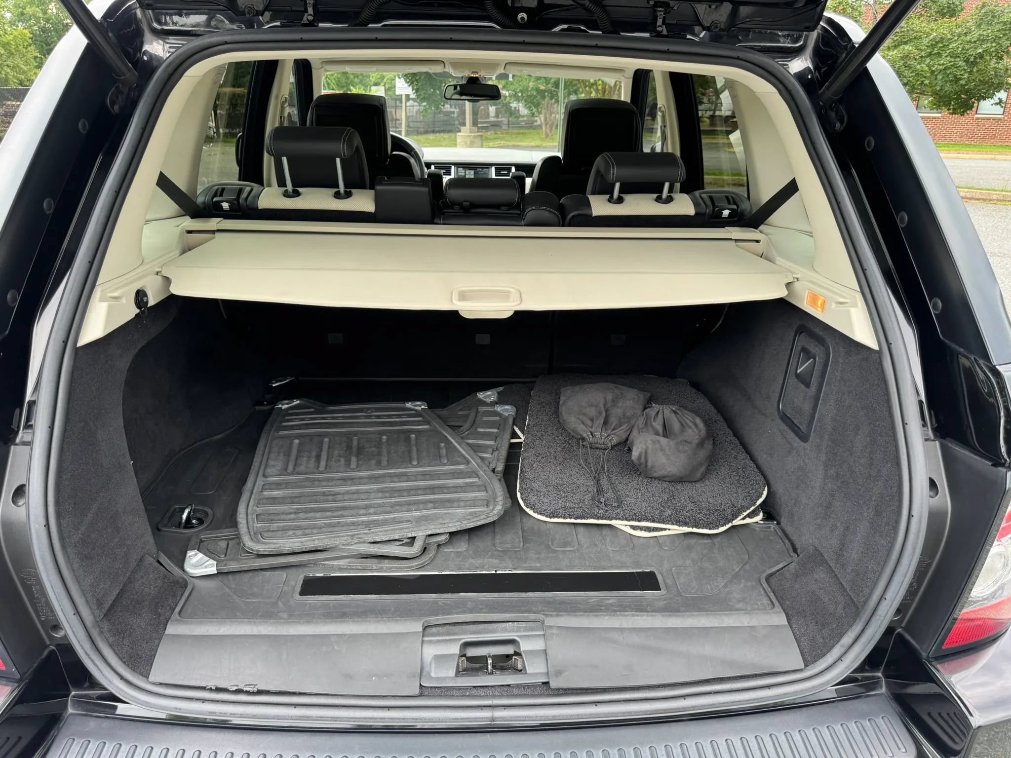 Used 2012 Land Rover Range Rover Sport Autobiography AWD/4WD image 29