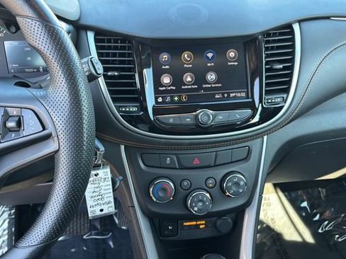 Used 2020 Chevrolet Trax LS image 10