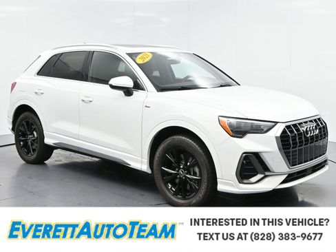 Used 2021 Audi Q3 2.0T Premium w/ Convenience Package AWD/4WD image 1