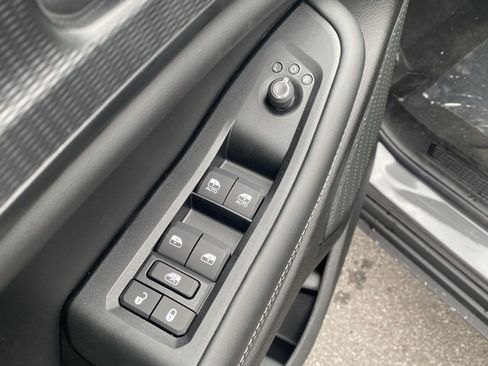 New 2025 Jeep Grand Cherokee L Laredo image 13