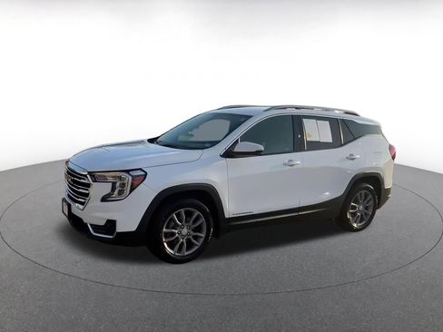 Used 2023 GMC Terrain SLT image 8