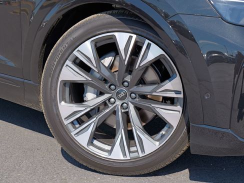 New 2026 Audi Q8 Premium Plus image 2