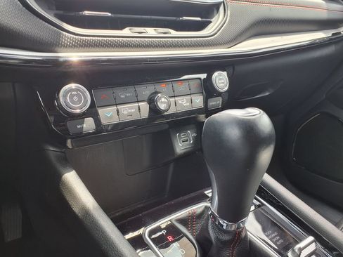 Used 2025 Jeep Compass Trailhawk AWD/4WD image 28