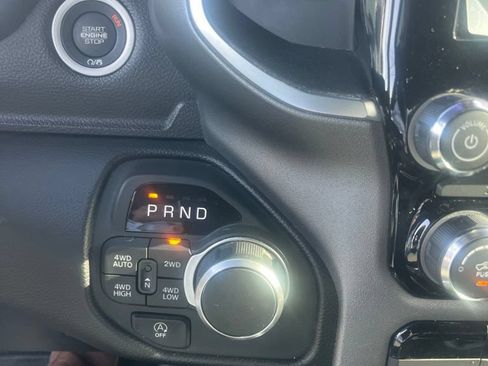 Used 2025 RAM 1500 Big Horn AWD/4WD image 8