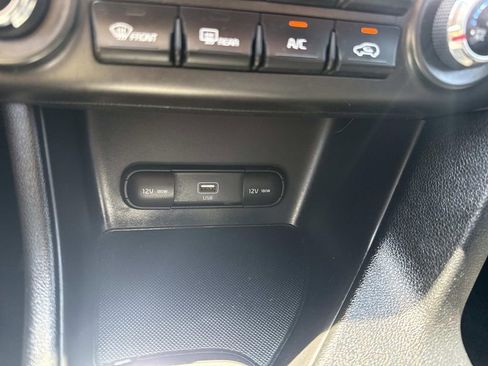 Used 2020 Kia Sportage LX AWD/4WD image 25