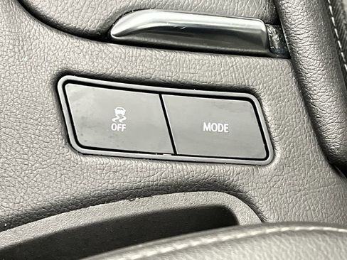 Certified 2025 Cadillac XT5 Premium Luxury image 18