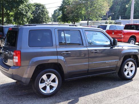 Used 2014 Jeep Patriot Latitude AWD/4WD image 8