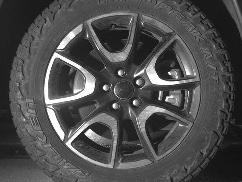Used 2025 Jeep Compass Trailhawk AWD/4WD image 13