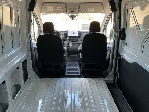 New 2026 Ford Transit 250 148 Medium Roof image 26