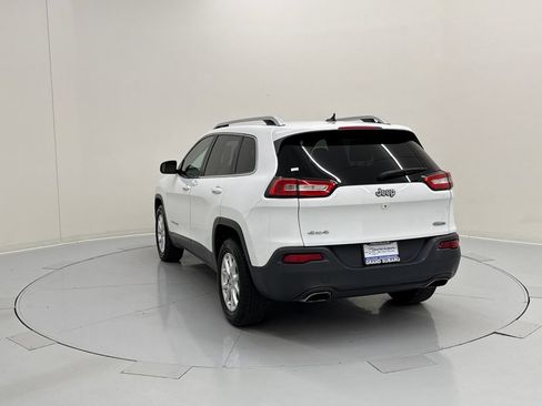 Used 2015 Jeep Cherokee Latitude w/ Cold Weather Group AWD/4WD image 3