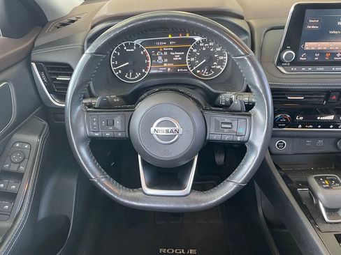 Certified 2021 Nissan Rogue SV w/ Premium Package FWD image 13