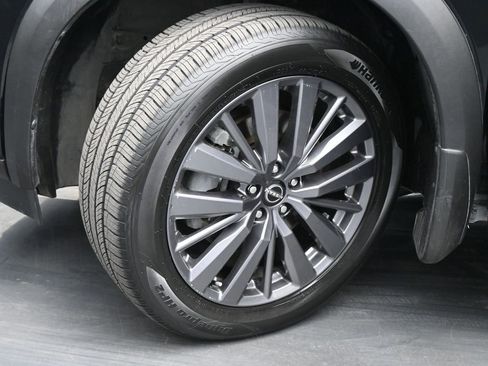 Used 2024 Nissan Pathfinder SL w/ SL Premium Package image 24