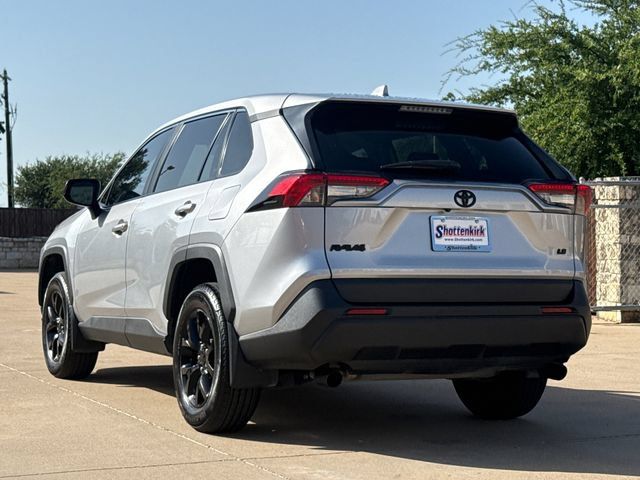 Used 2024 Toyota RAV4 LE FWD image 6