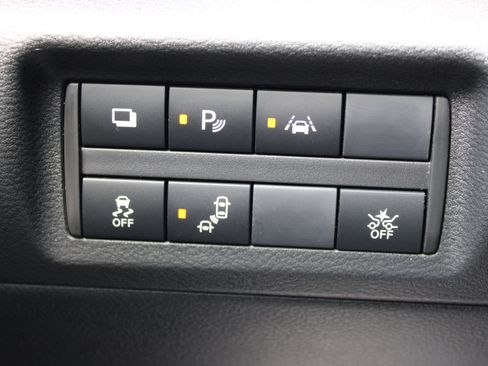Used 2024 Nissan Kicks S FWD image 25