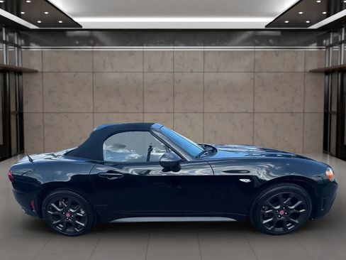 Used 2019 FIAT 124 Spider Abarth w/ Convenience Group RWD image 2
