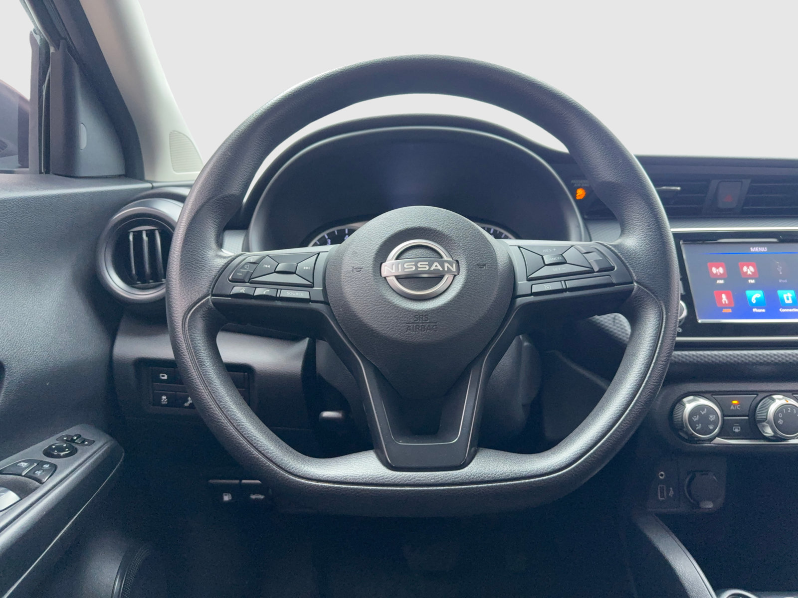 Used 2023 Nissan Kicks S FWD image 39