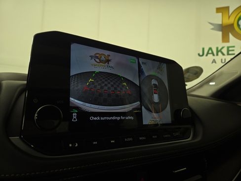 Used 2022 Nissan Rogue Platinum w/ Head-Up Display Package image 21