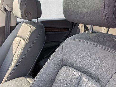 Used 2020 Audi Q5 2.0T Premium w/ Convenience Package image 9