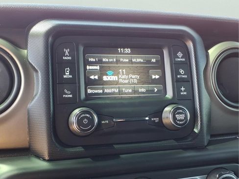 Used 2018 Jeep Wrangler Unlimited Sport S AWD/4WD image 18