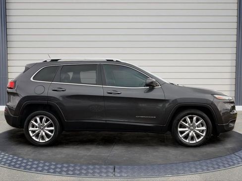 Used 2015 Jeep Cherokee Limited image 8