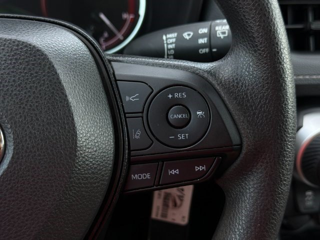 Certified 2025 Toyota RAV4 LE FWD image 25