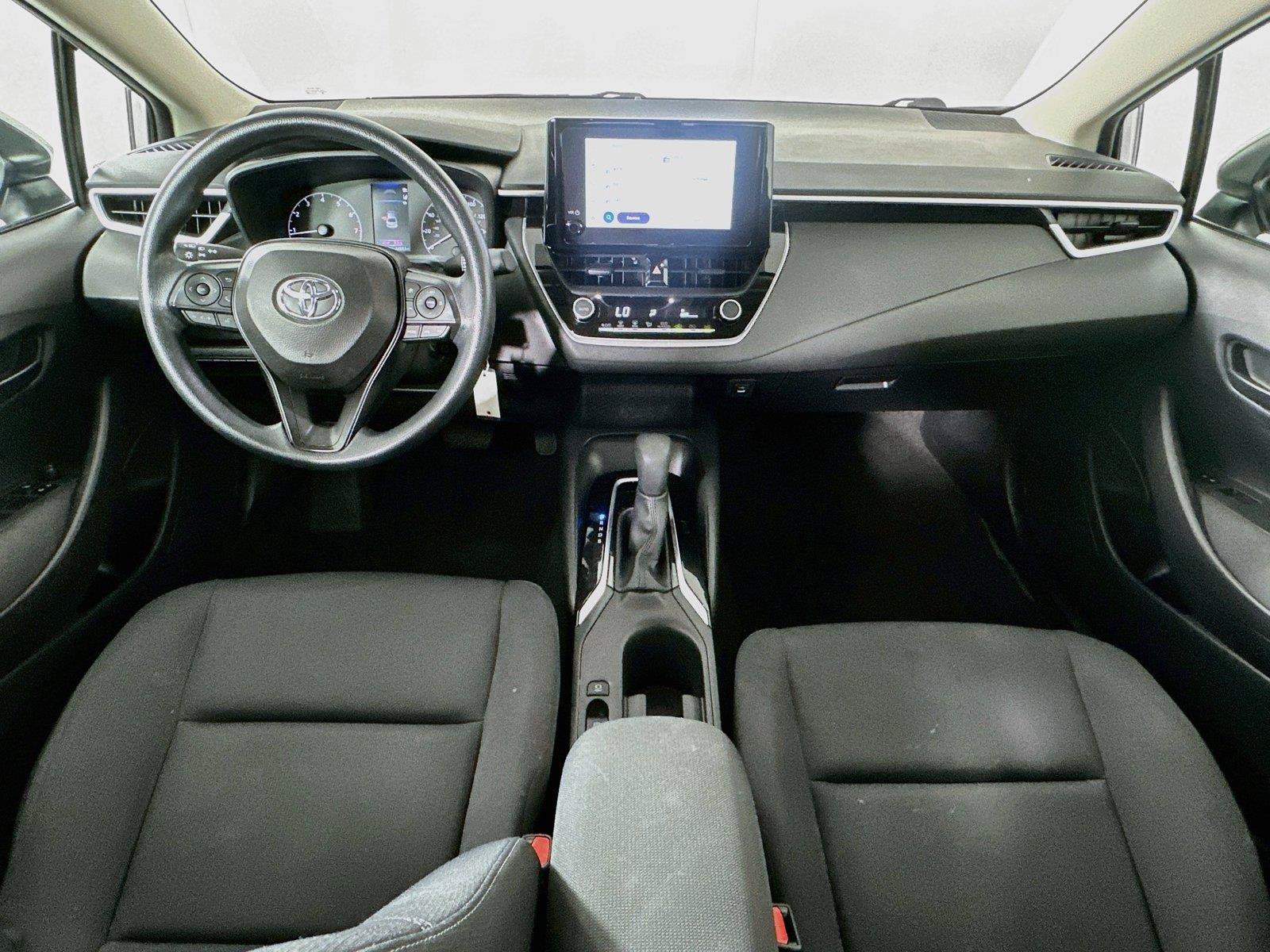 Used 2025 Toyota Corolla LE FWD image 29
