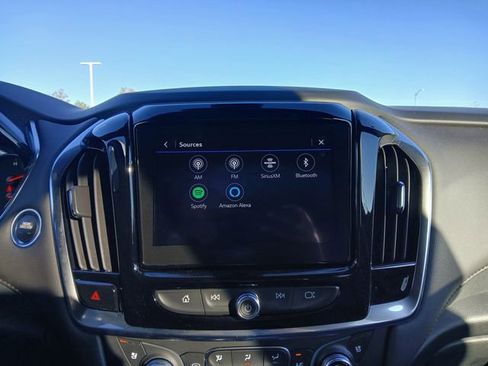 Used 2023 Chevrolet Traverse High Country image 23