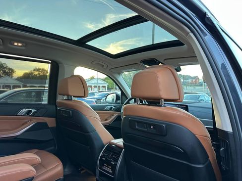 Used 2020 BMW X7 xDrive40i w/ Premium Package AWD/4WD image 36
