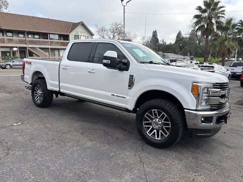 Used 2018 Ford F250 Lariat w/ Lariat Ultimate Package image 5