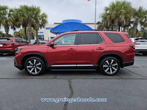 Certified 2023 Honda Pilot Touring image 2
