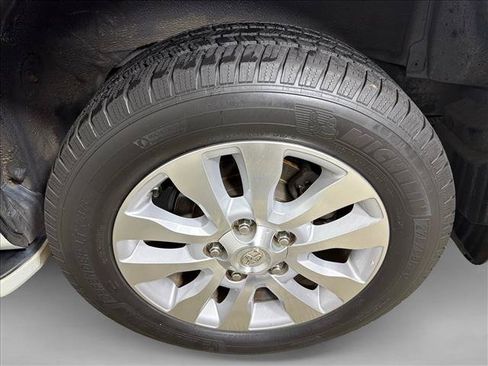 Used 2016 Toyota Sequoia Platinum RWD image 21