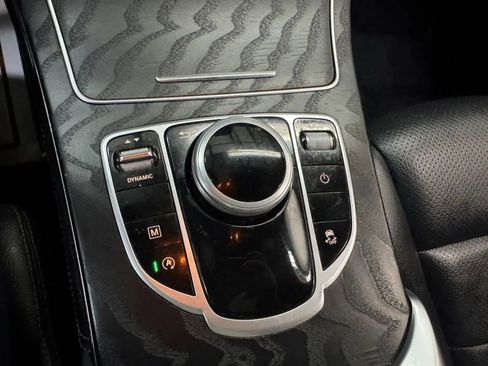 Used 2018 Mercedes-Benz GLC 300 w/ Premium Package image 34