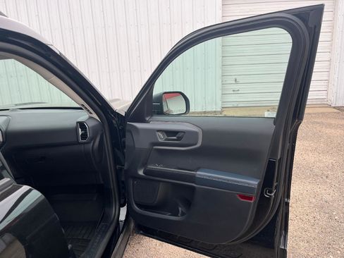 Used 2023 Ford Bronco Sport Outer Banks w/ Tech Package image 16