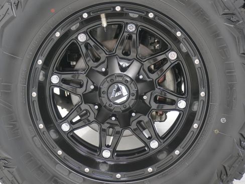 Used 2016 Nissan Frontier SV image 21