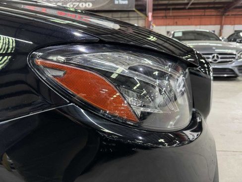 Used 2017 Mercedes-Benz E 400 4MATIC Wagon image 21